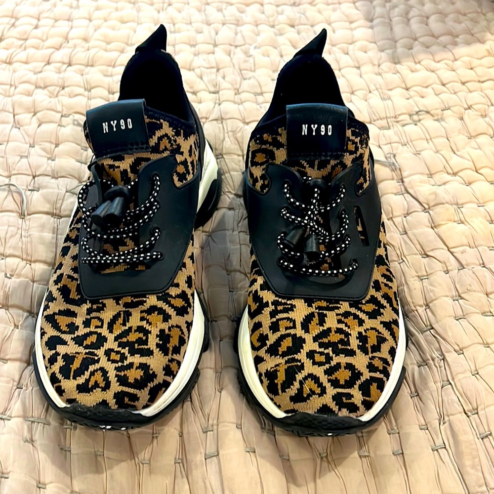 Steve Madden Sneakers